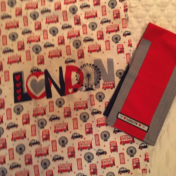 2 London Tea Towels - Picture 2 of 6